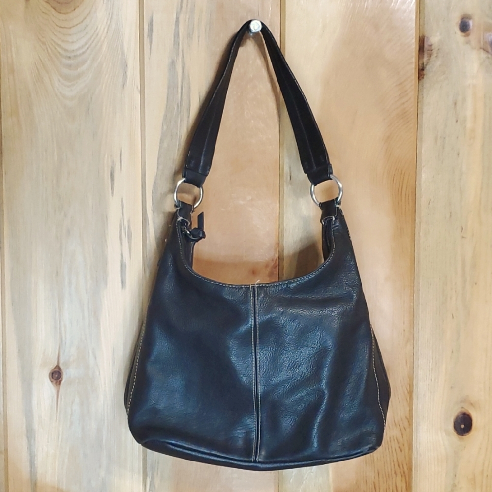 🐞 Worthington Black Leather Shoulder Bag
